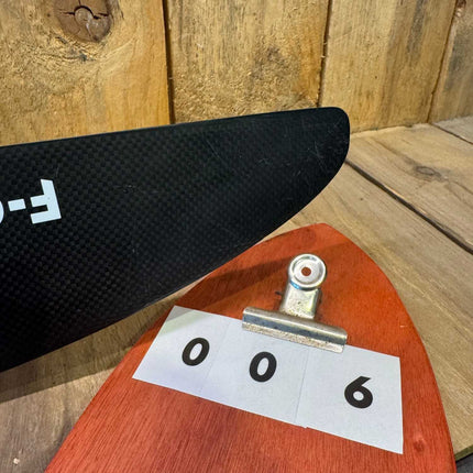 006. F-one SK8 V1 650 XS Carving 141