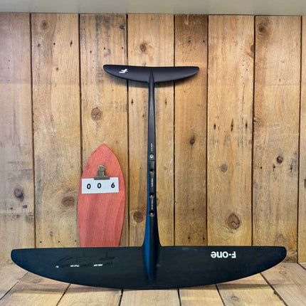 006. F-one SK8 V1 650 XS Carving 141