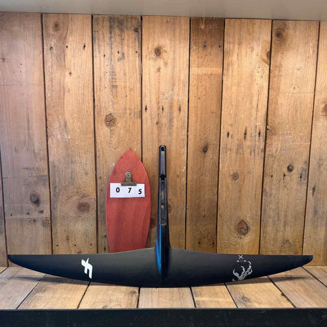 075. F-one Eagle x 700 cm² Frontwing