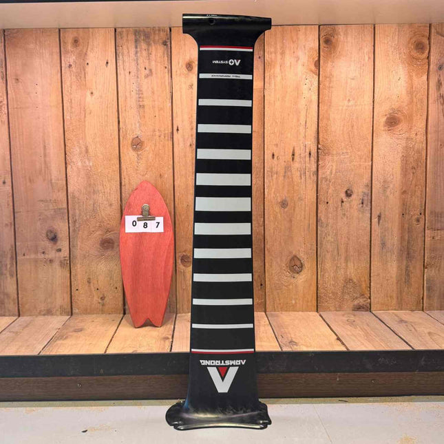 087. Armstrong Performance Carbon Mast 795