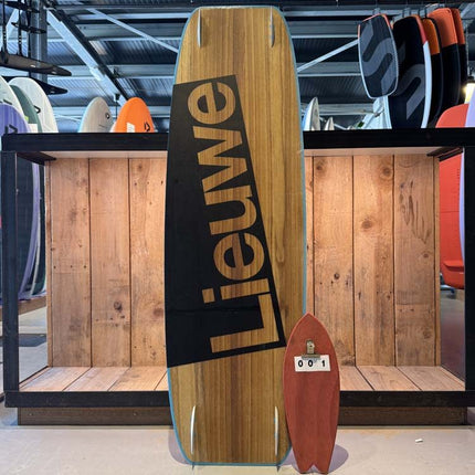 001. Lieuwe Awesome 134x40 Twintip
