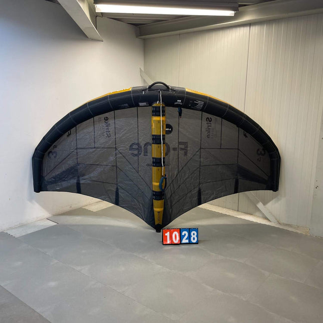 28. F-one Strike Aluula 3.5m