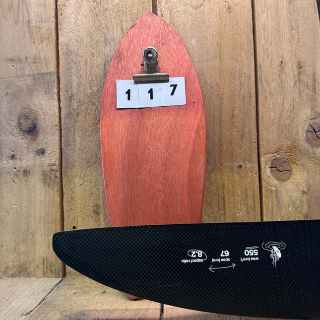 117. F-one SK8 V3 550 - XS Carving 138 HM Carbon