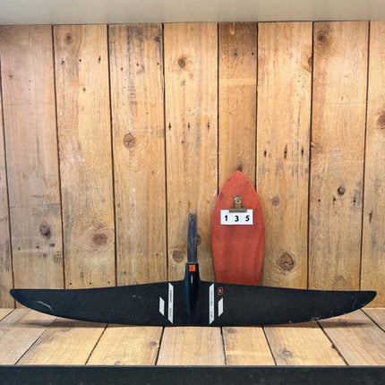 135. Slingshot Flow 800 frontwing