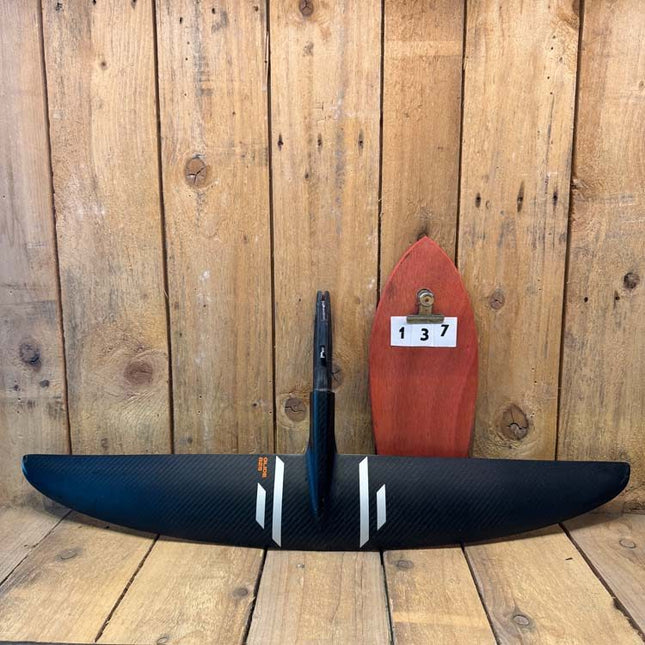 137. Slingshot Glide 825 frontwing