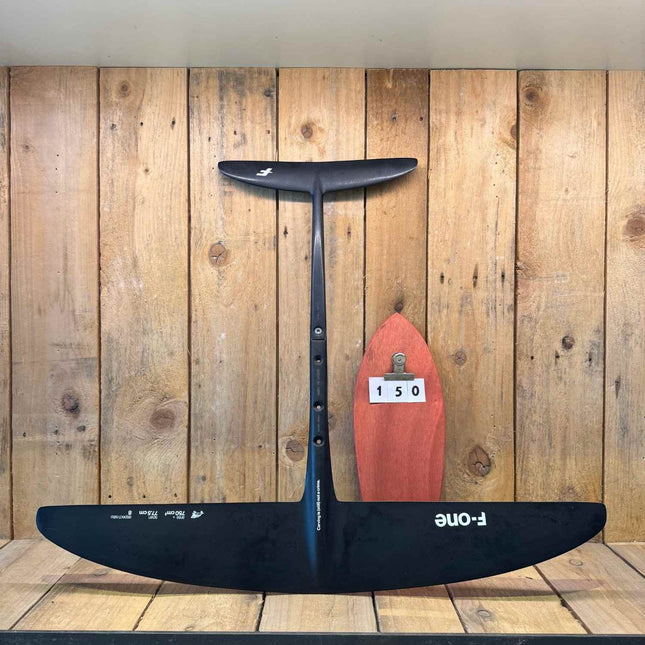 150. F-one SK8 750 cm² V2 Carving W 161