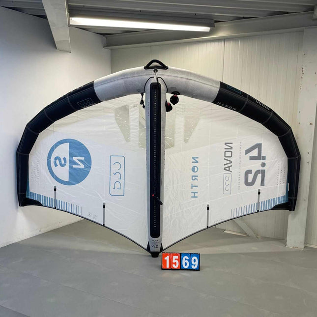 1569. North Nova Pro 4.2 m