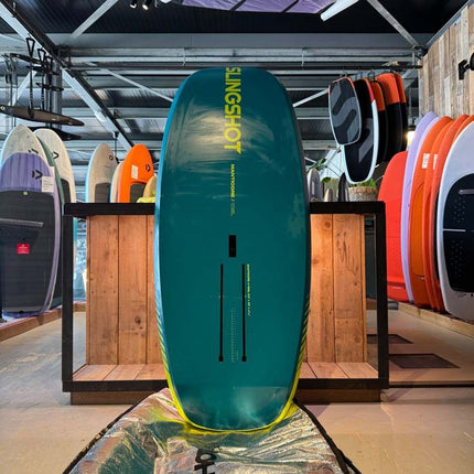 157. Slingshot Manticore V1 5'8/105L + Boardbag