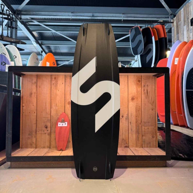 159. Slingshot Era V1 136x41 Kiteboard