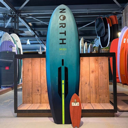 172. North MIDI Pro 2026 5.9ft - 70L + Boardbag