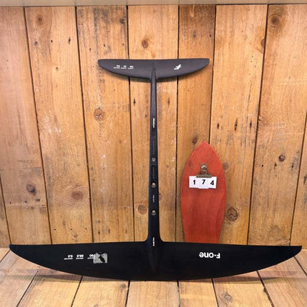 174. F-one Eagle 790 UHM - XS 158 Carving HM Carbon