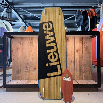 003. Lieuwe Awesome 134x40 Twintip