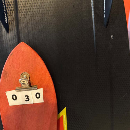 030. Slingshot ERA V2 136x41 Twintip