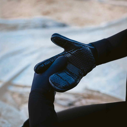 C-Skins Wired+ 5 mm Lobster Gloves