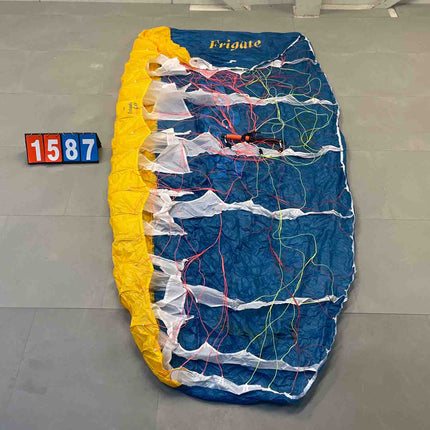 1587. F-one Frigate 4 m