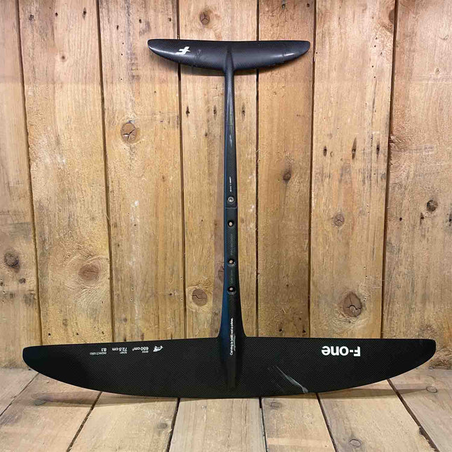 F-one SK8 V2 650 carbon plane