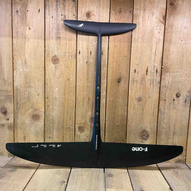 F-one SK8 V2 750 carbon plane