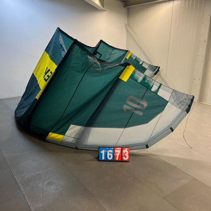 1673. Flysurfer ERA v1 10m