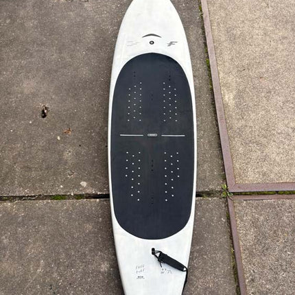 213. F-one Rocket Free Surf Carbon 6'5 79 Liter White